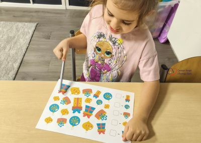 Dziecko na zajęciach PFRON